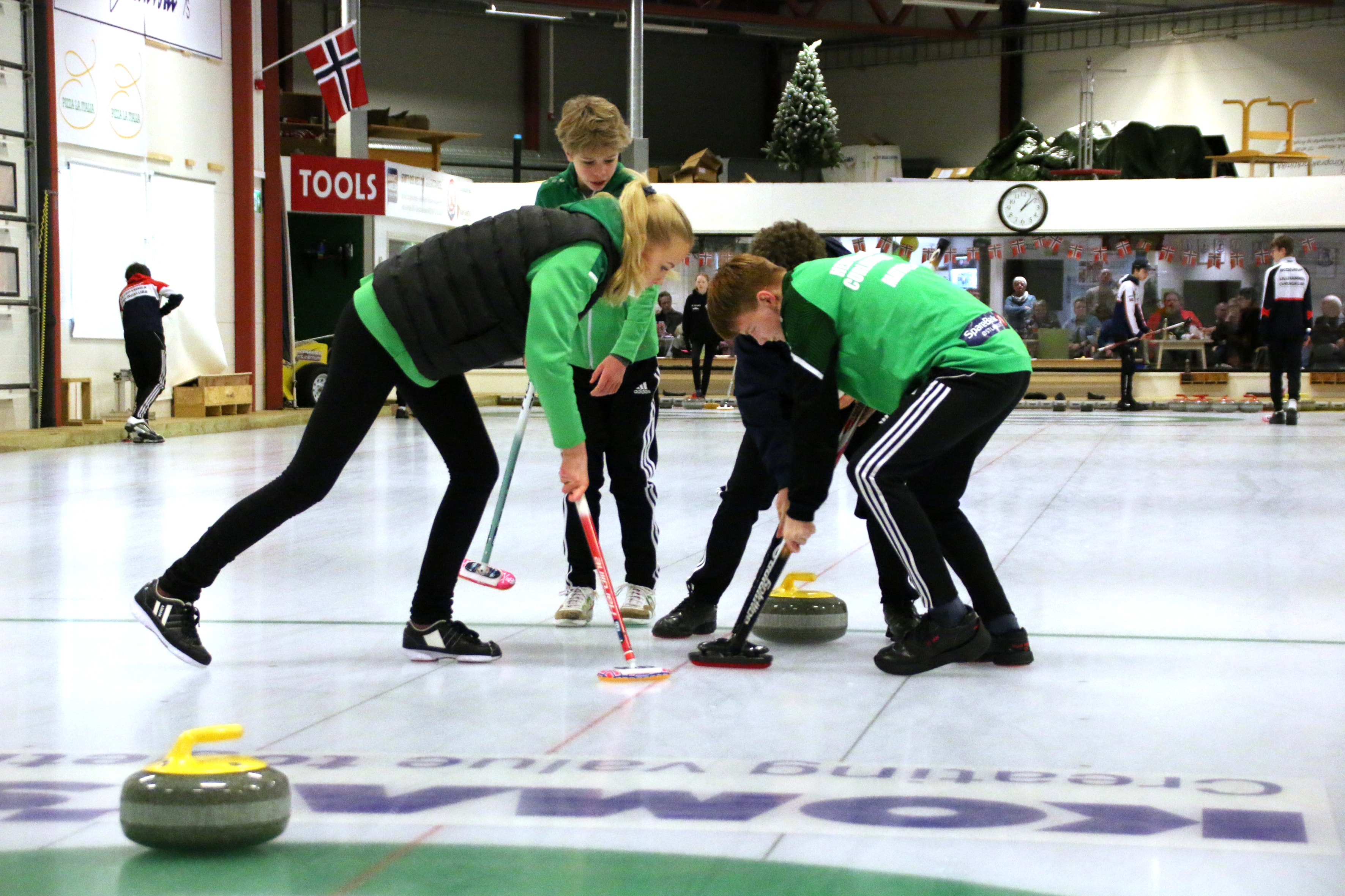 Begge juniorlagene på pallen